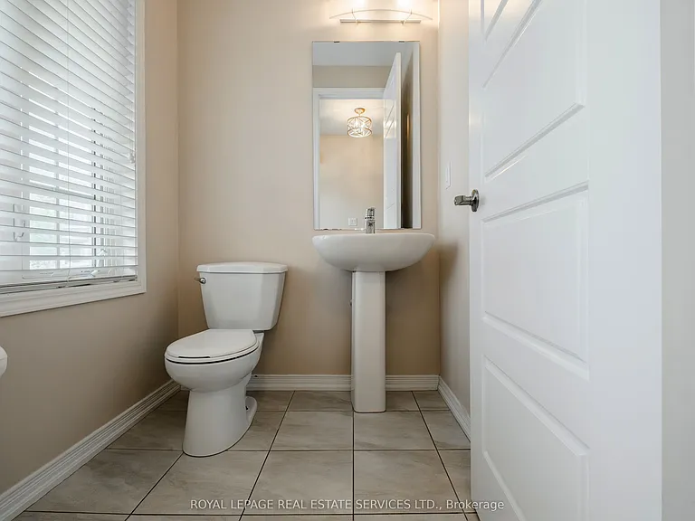152 Munro Cir — Photo 10