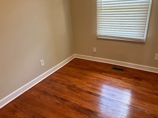 2446 Melfield Dr — Photo 11