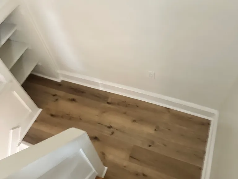 2546 W Medford Ave — Photo 13