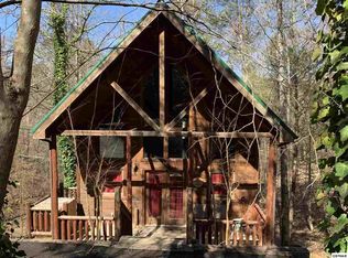 1819 Beach Front Dr, Sevierville, TN 37876