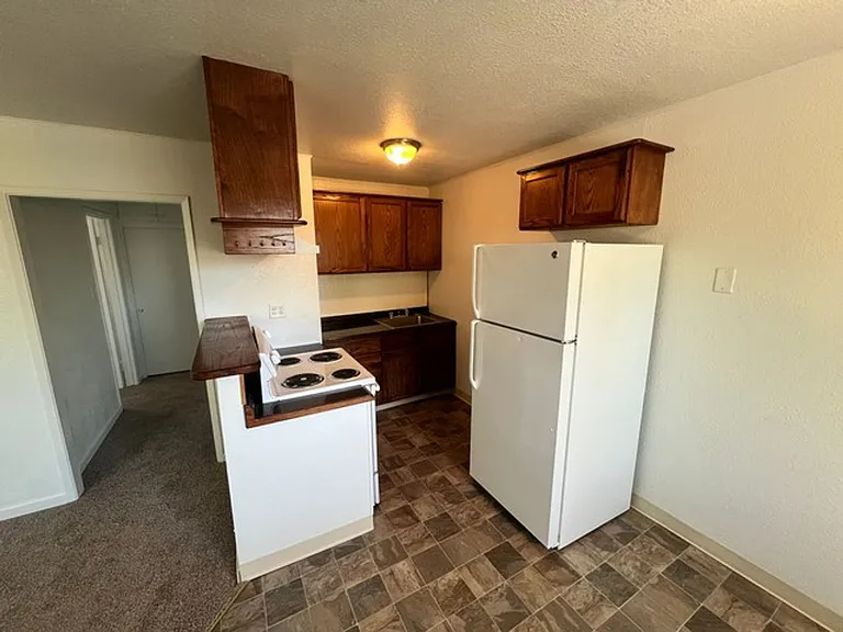 333 Stanford Way — Photo 6