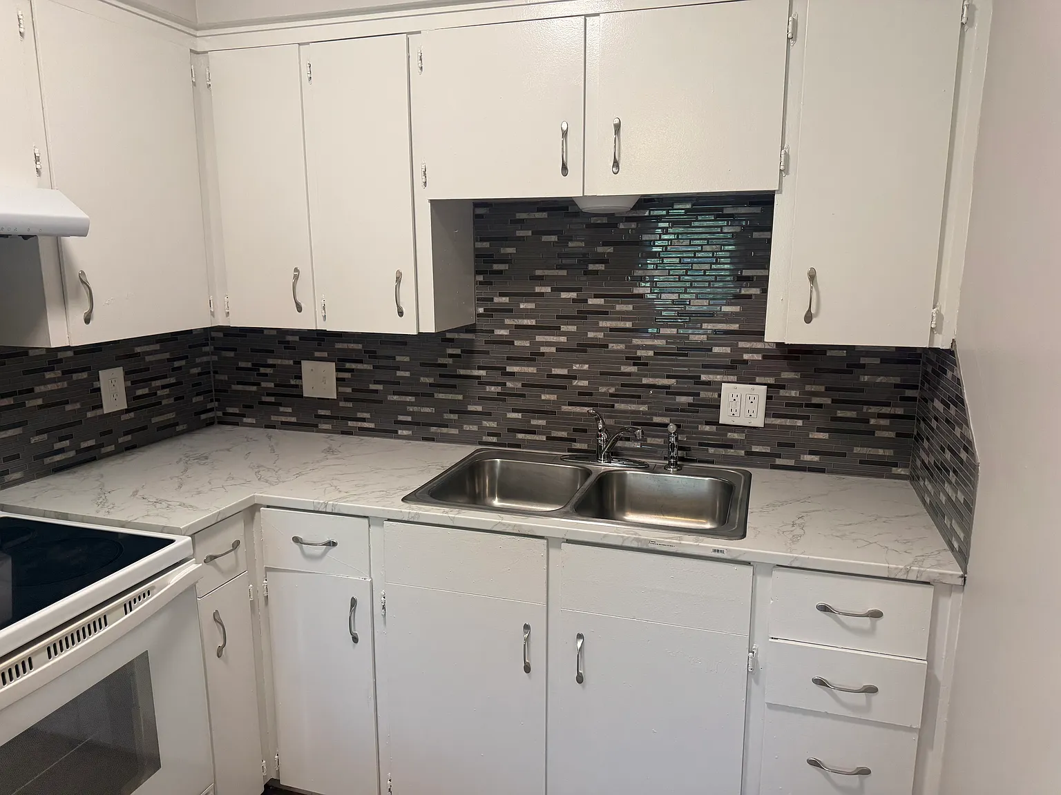 1 bed, 750 sqft, $1,050 — Photo 3