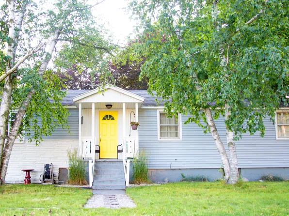 2785 Torrent St, Norton Shores, MI 49441