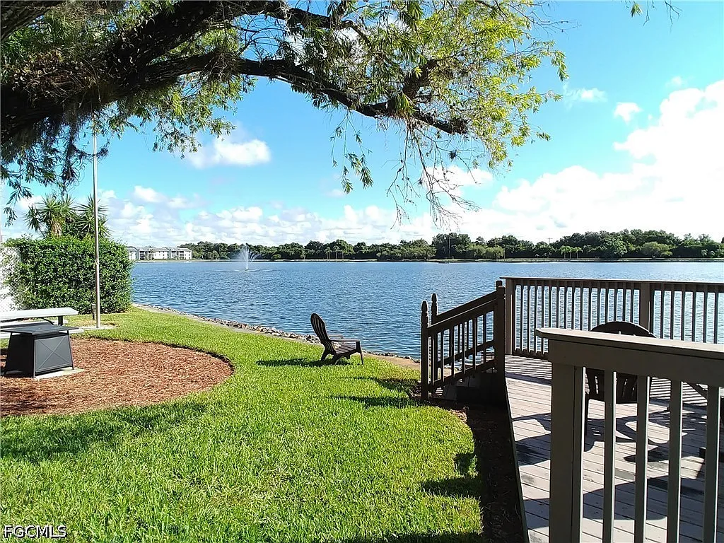2 bed, 2.0 bath, 964 sqft, $1,500 — Photo 1