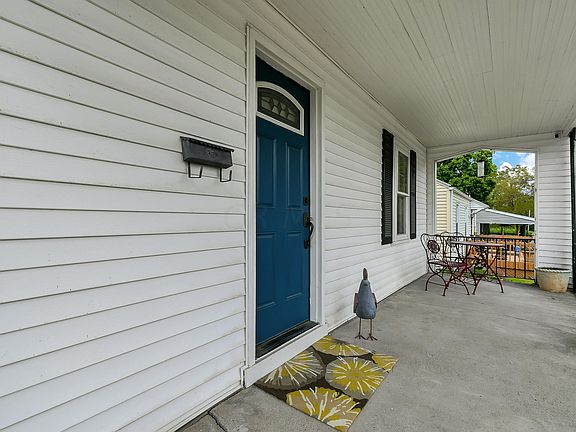 3rd image of 127 N Fulton Ave