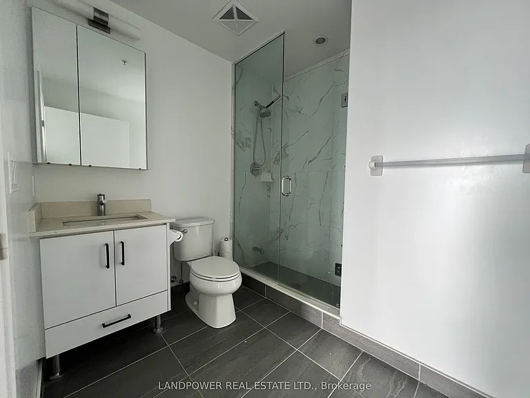 75 Oneida Cres #LPH02 — Photo 8