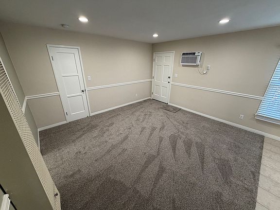 3rd image of 1624 E Washington Blvd #C
