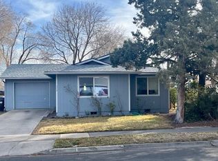772 NW 8th St, Redmond, OR 97756