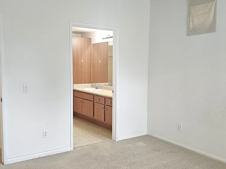 31359 Taylor Ln — Photo 16