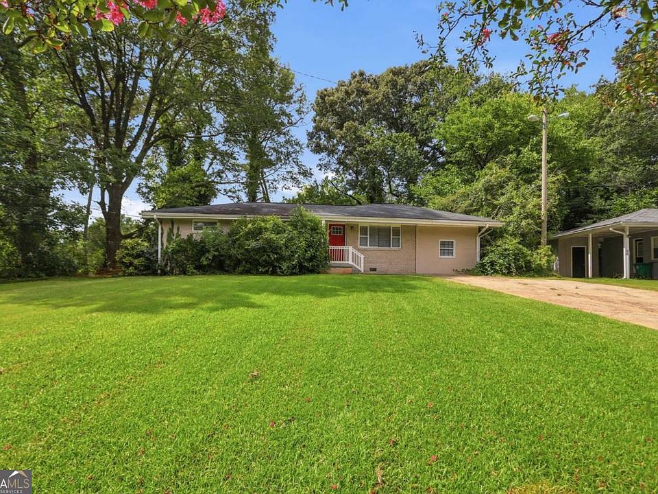 1st image of 2361 Collier Dr