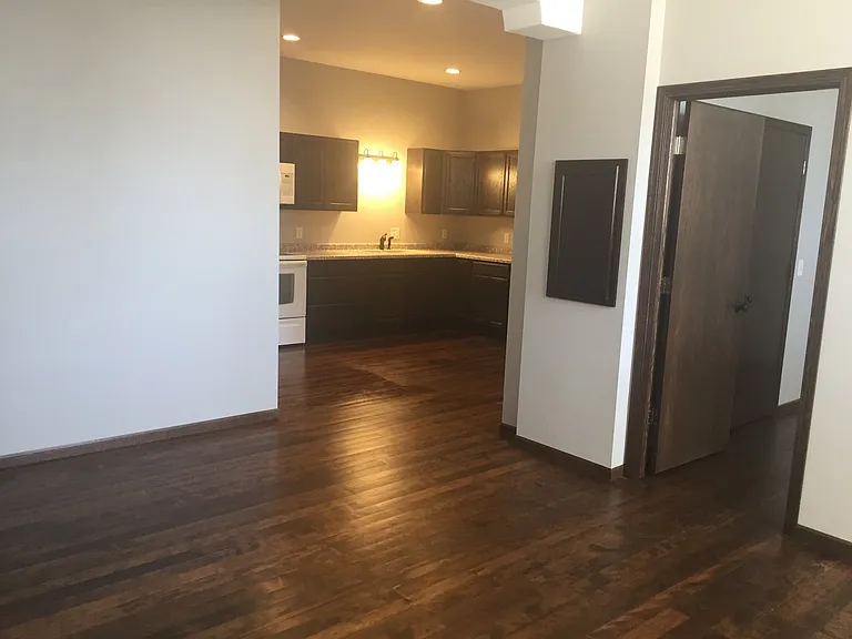 16 S Hill St #A — Photo 13