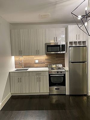 4th image of 519 Eastern Pkwy #4F