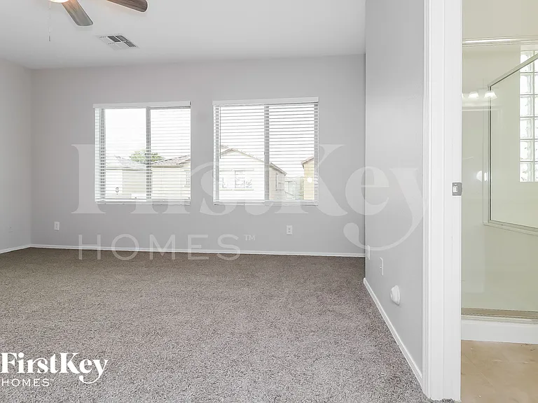 9434 W Berkeley Rd — Photo 12