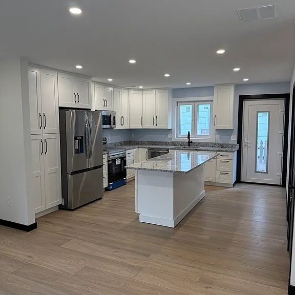 35 Greendale Ave #B — Photo 1