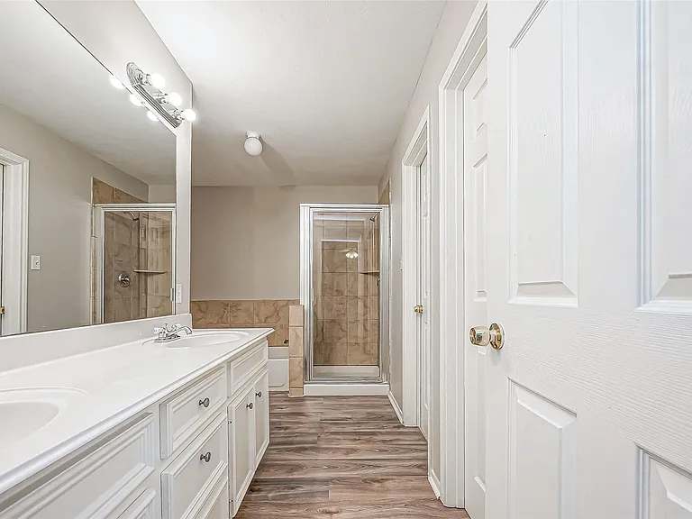 10043 Morocco Rd — Photo 33