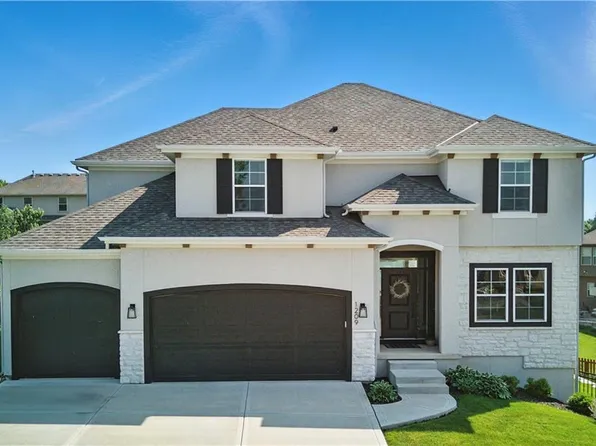 1209 Brunswick Ln, Raymore, MO 64083