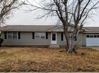 311 W 4th St, Sundown, TX 79372
