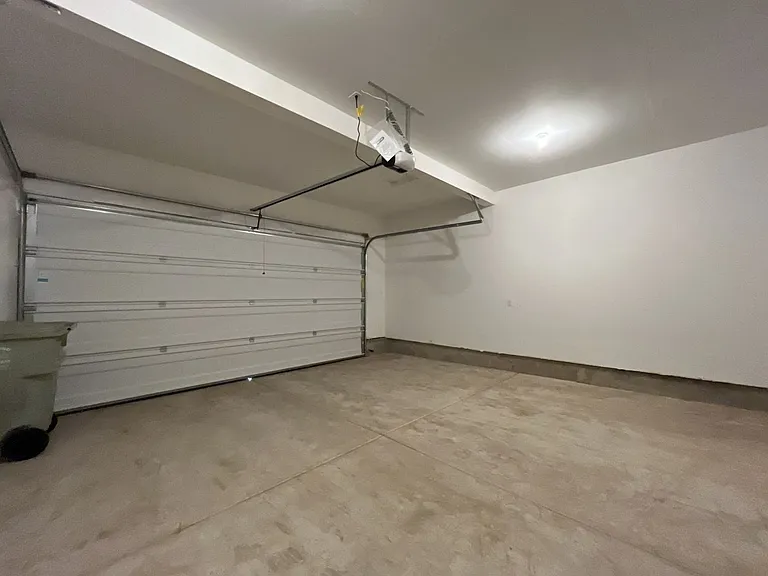 31530 NW Yorkshire St — Photo 57