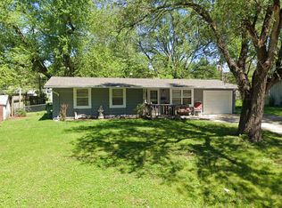 412 N Cochise Dr, Independence, MO 64056
