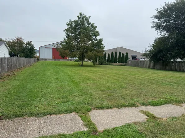 218 N College Ave, Geneseo, IL 61254