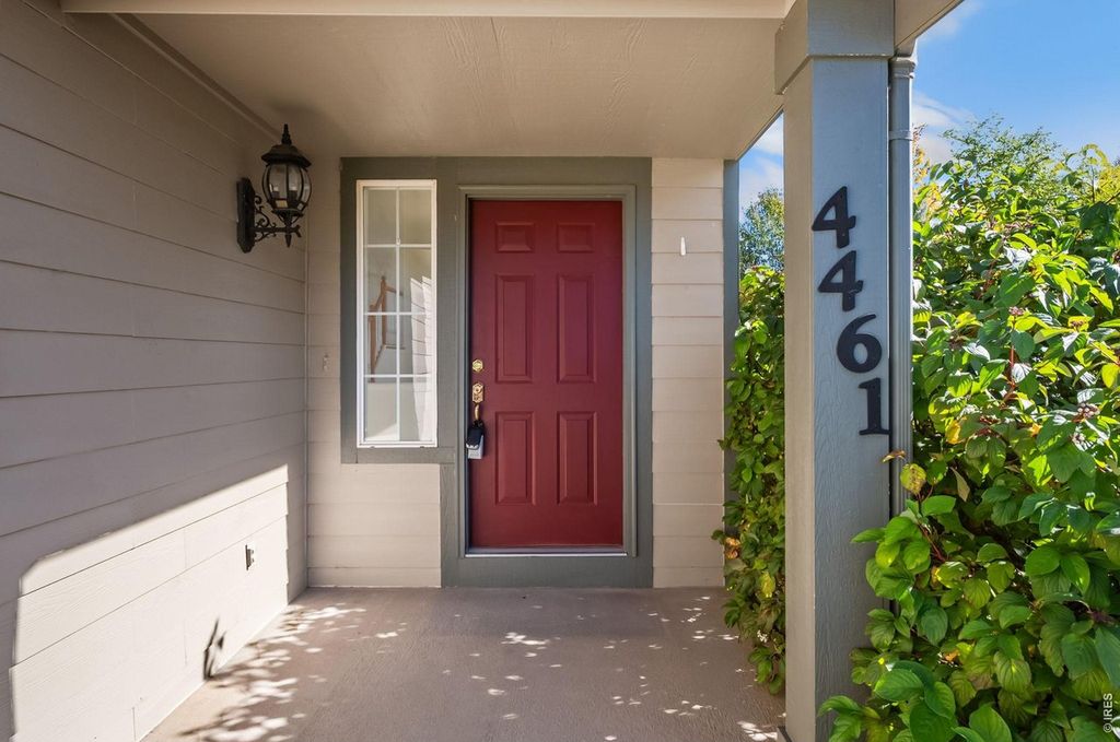 4461 Twin Peaks Dr