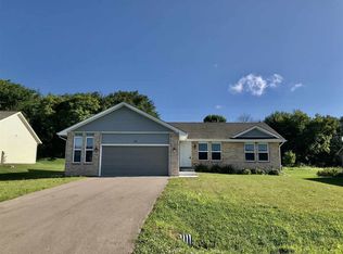 767 Acadia St, Roscoe, IL 61073