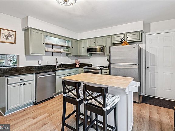 5th image of 5191 Spring Ave