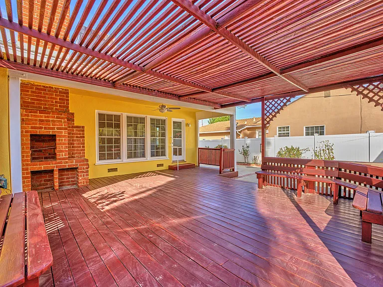 20758 Stephanie Dr — Photo 27