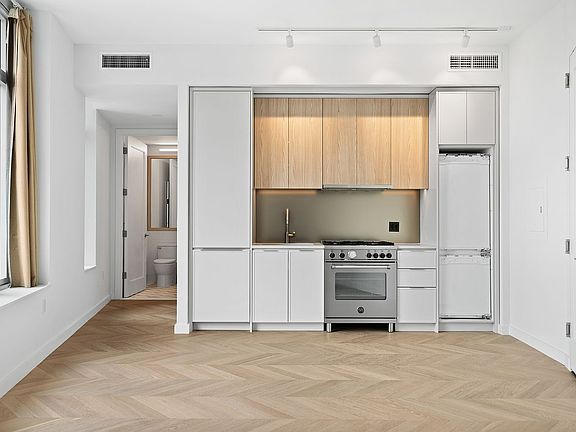 3rd image of 41-05 29th St #6E