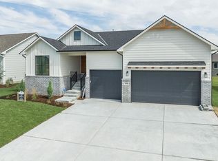 1246 W Ravendale Ln, Goddard, KS 67052