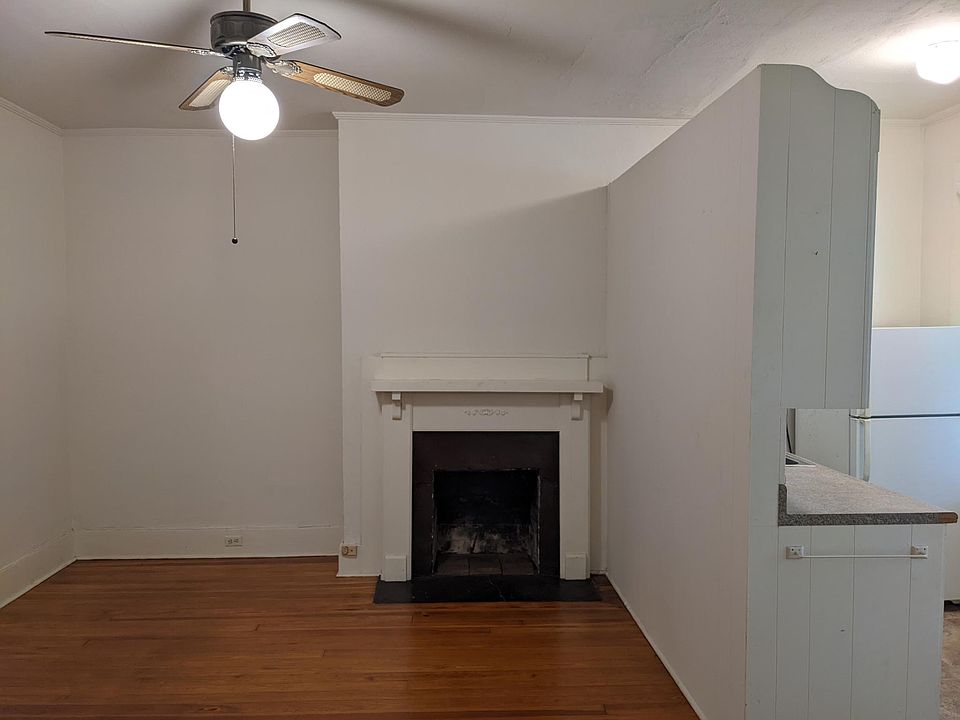 Living Room / Kitchen