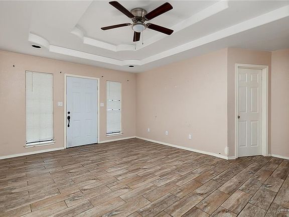 2nd image of 202 Laureles Dr
