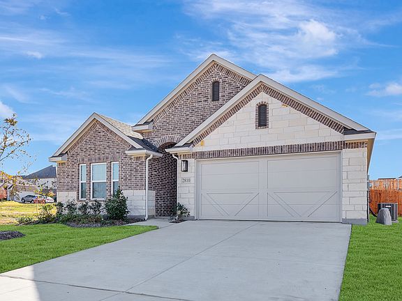 4th image of 2810 Woodbrook Dr
