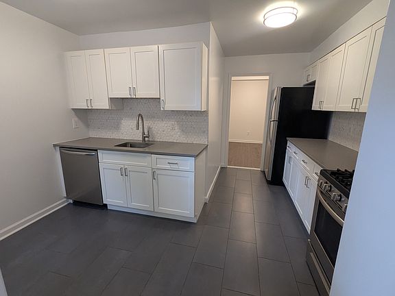 5th image of 5611 94th St #1B