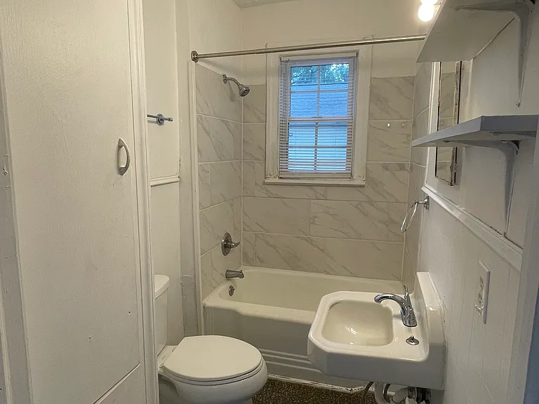 203 Sycamore St — Photo 6