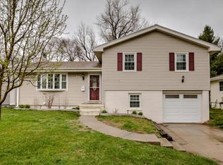 46 Crestwood Dr, Council Bluffs, IA 51503