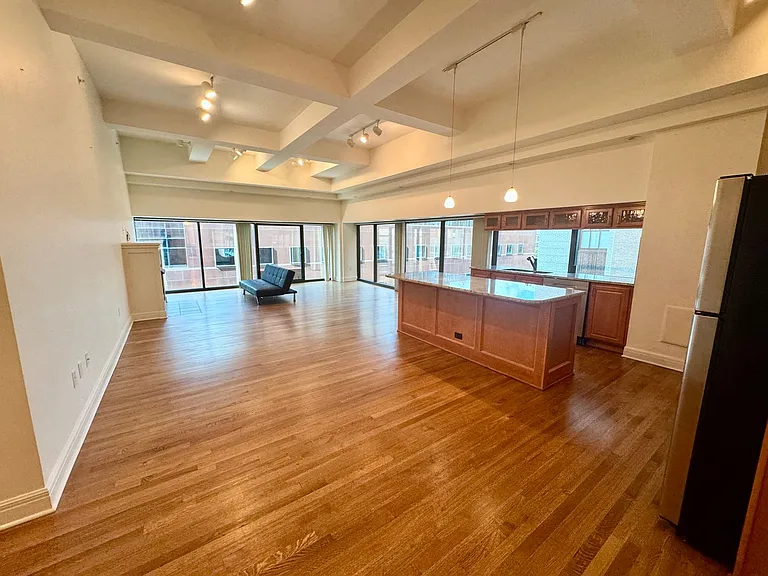 1101 Walnut St #501 — Photo 3