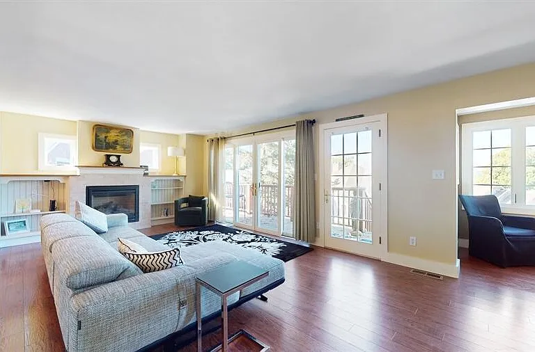 830 Pine Tree Ln — Photo 4