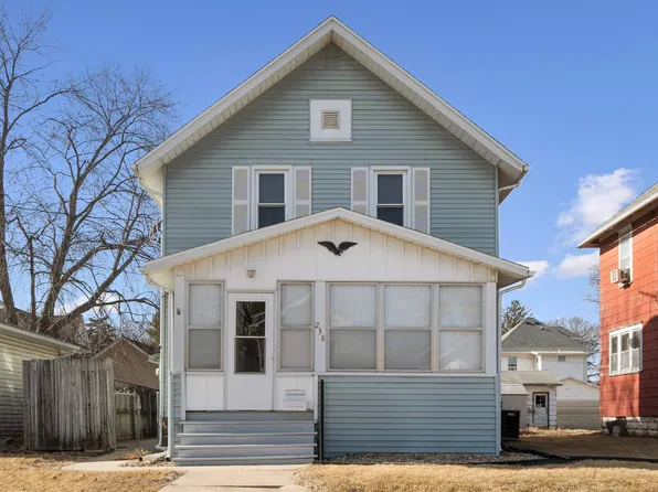 238 Linwood Ave, Waterloo, IA 50702