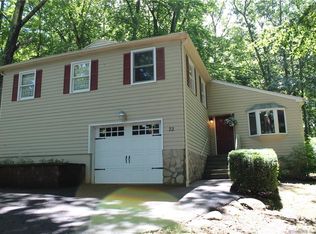 73 W High St, East Hampton, CT 06424