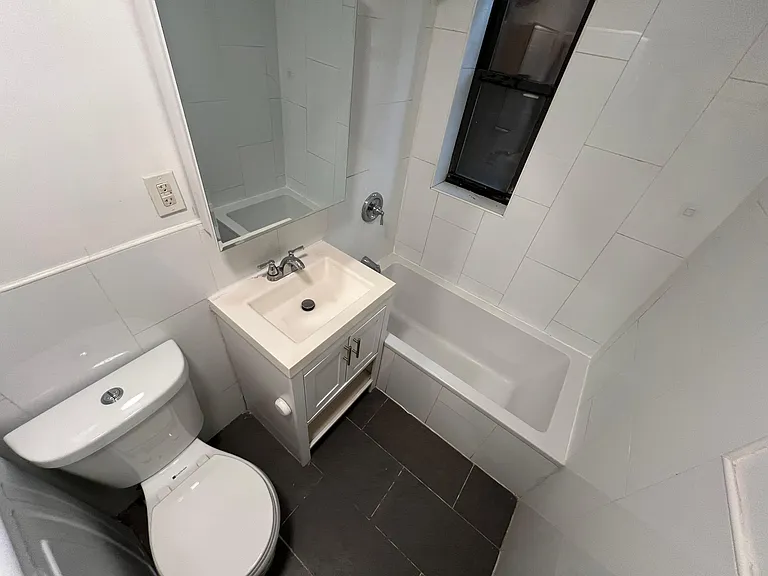 16-18 Fulton Ave #3E — Photo 6
