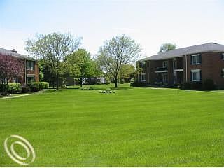 3rd image of 760 E Fox Hills Dr #1