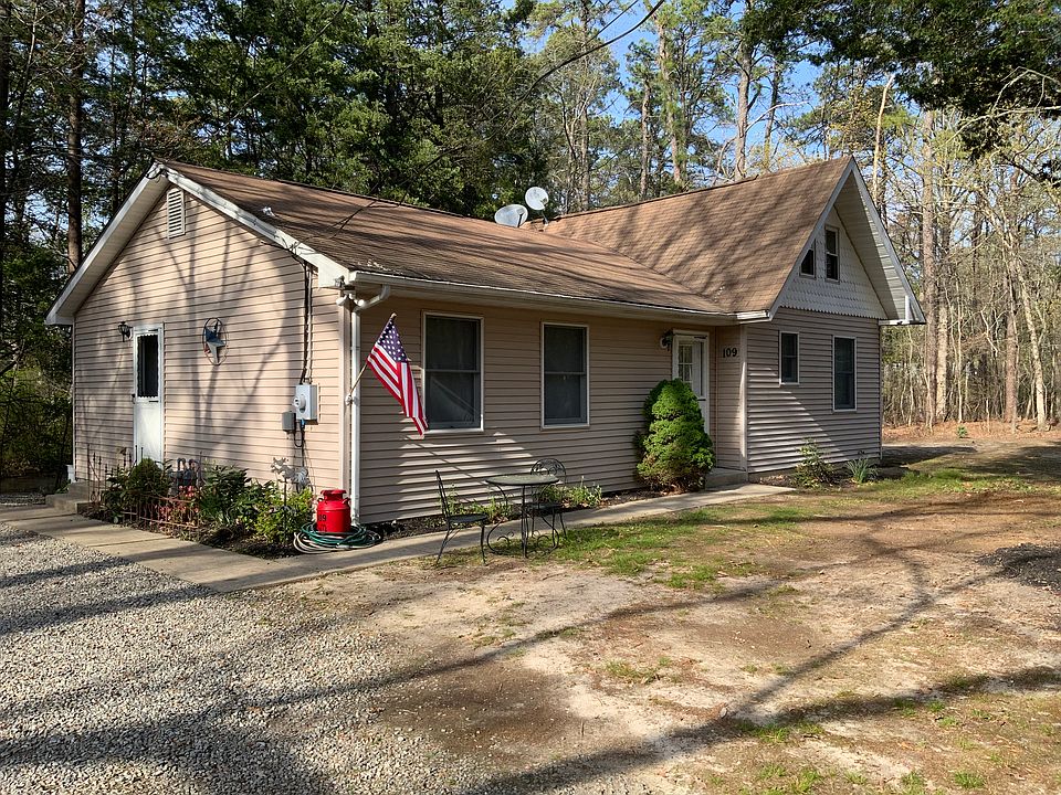 1st image of 109 Columbine Ave
