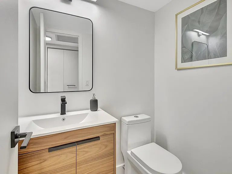 111 Mansfield Dr #C-building C — Photo 15