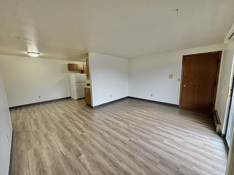 1721 Lenwood Ave #10 — Photo 4