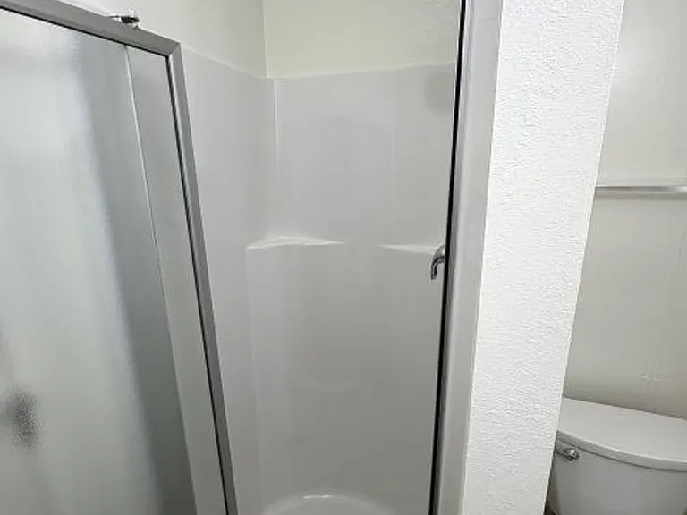 38 N Laurel St #1 — Photo 8