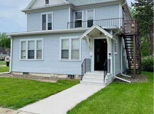 1021 Grove St APT 1, Cedar Falls, IA 50613