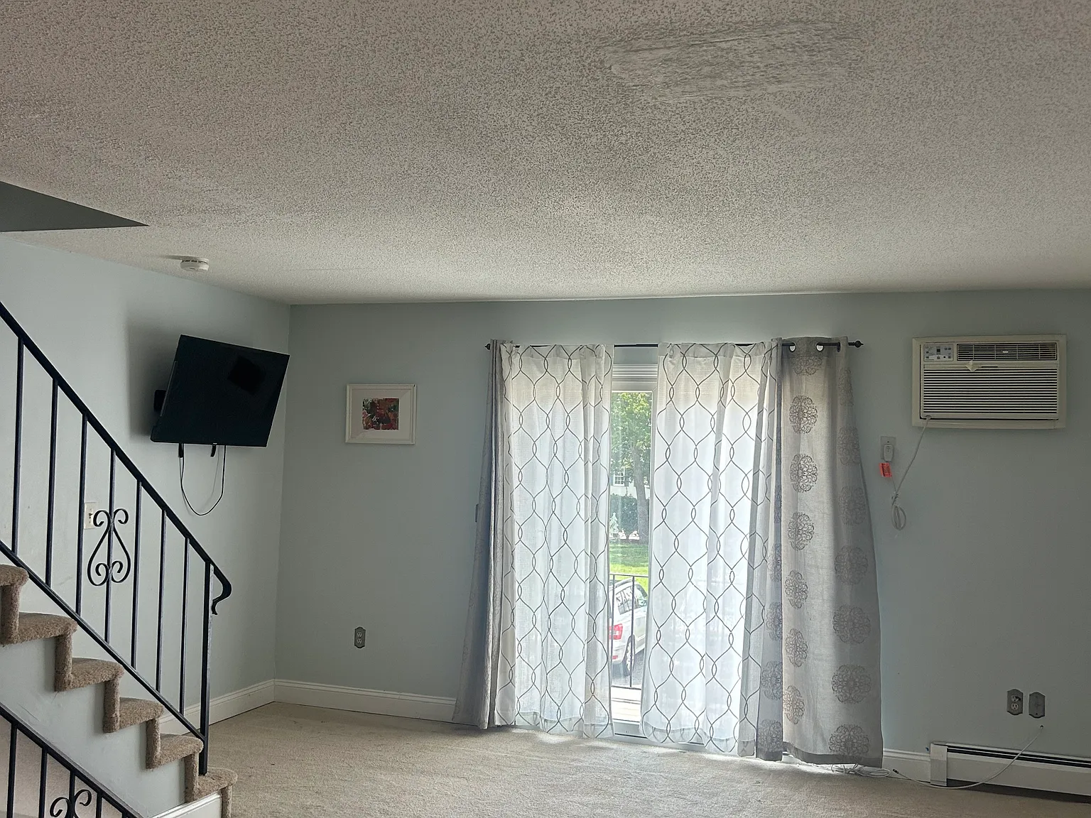 3 bed, 1.5 bath, 950 sqft, $2,300 — Photo 4