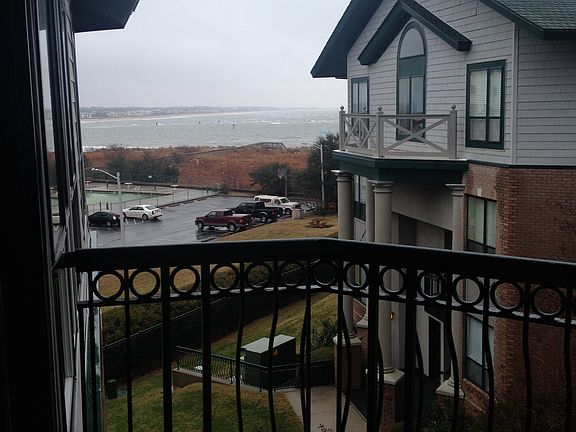 Balcony View 2 to Bay