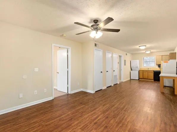 Allenwood Apartments, 159 Burton St #2B-2Ba-855Sqft, Auburn, AL 36830